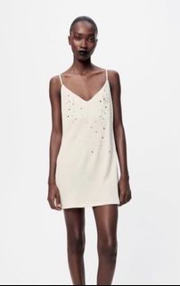 (Category: ) located in . Submitted by emhwardrobe (Listing ID 1347559829, Image 1). Description: .