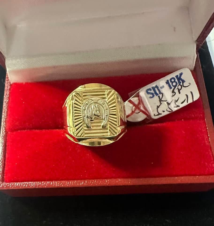 18k Saudi gold men’s ring (Category: Rings) located in Manila. Submitted by bhelgoldseller2ndaccount (Listing ID 1347845002, Image 3). Description: New!!✨New!!✨New!! Authentic 18k Saudi Golds ring 💫💫💫 💯pawnable/naisasanla 💯with high appraisal rate 💯good investment 💯Direct supplier price 😘 👉OPEN for resellers 👌👌 🌺please take time to evaluate their actual sizes and grams 👉👉Best panggift for all occasions ✅ Sold per grams not per piece