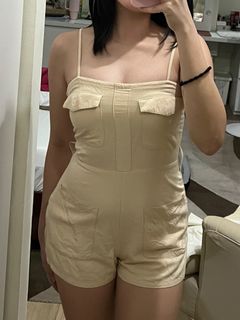 (Category: ) located in . Submitted by closet.fix (Listing ID 1347812470, Image 1). Description: .