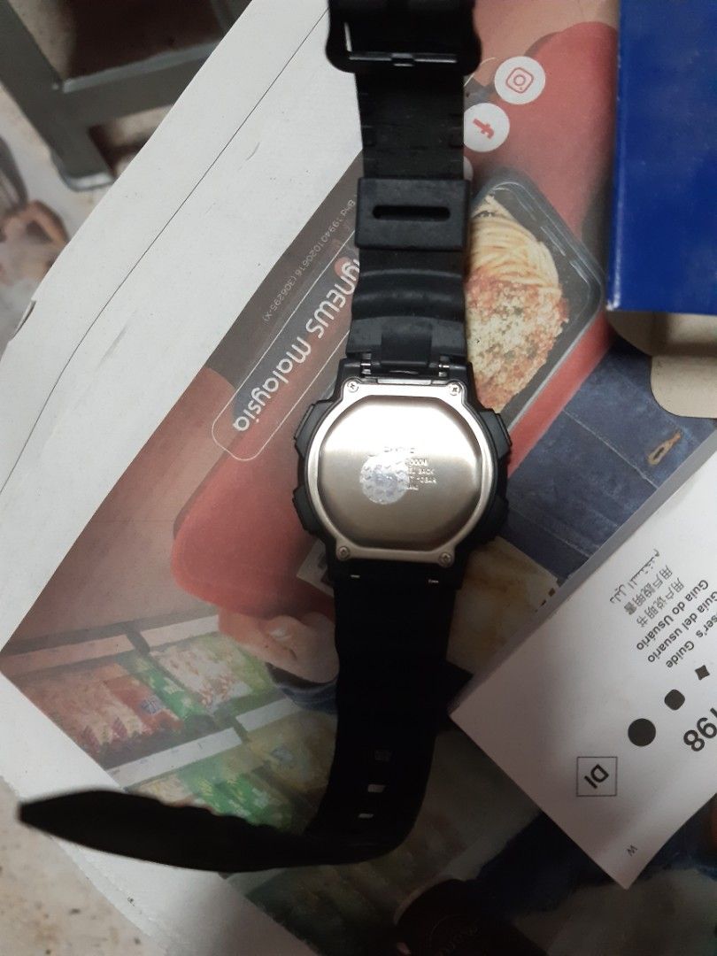 Casio (Category: Watches) located in Petaling Jaya. Submitted by putraham (Listing ID 1347735786, Image 3). Description: rarely use. in special occasion.