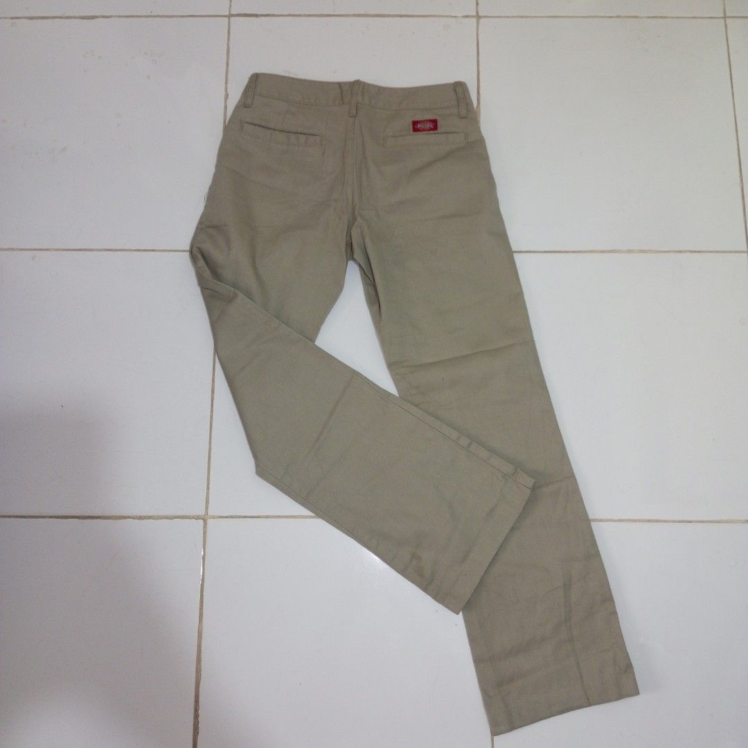 Dickies Baggy Jeans (Category: Other Bottoms) located in Tagum. Submitted by nosfe (Listing ID 1347771598, Image 2). Description: 29''x36'' Hem: 8.5" Excellent Condition.