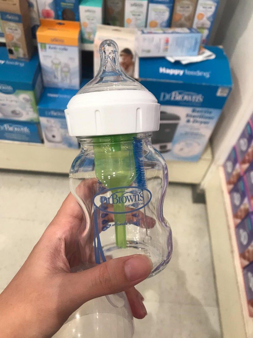 DR. BROWNS BABY GLASS BOTTLE (Category: Breastfeeding & Bottle Feeding) located in Quezon City. Submitted by yangg___ (Listing ID 1347832105, Image 2). Description: Selling my baby's bottle. Used twice only. Rfs. Di nya gusto yung nipple nito ☹️.