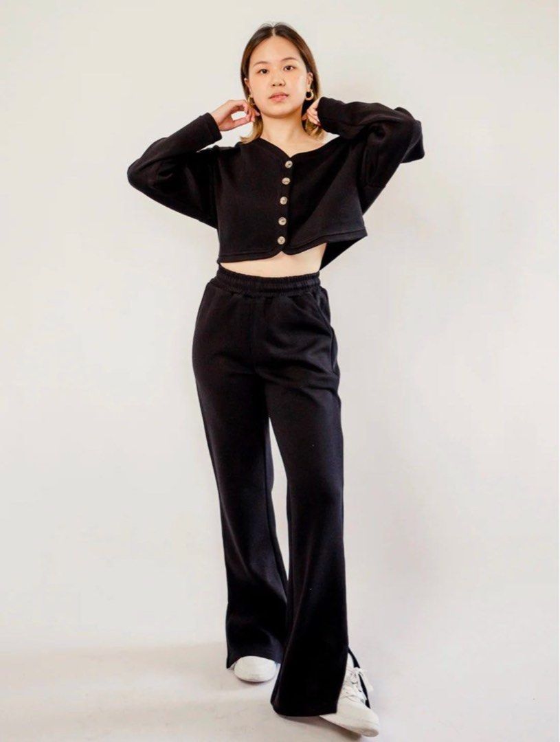 for keeps the label black flare pants / trousers (Category: Other Bottoms) located in Quezon City. Submitted by linengirl (Listing ID 1347828038, Image 1). Description: - Original price is 2600 - Black, Size Small PETITE - Super comfy! Waist is adjustable :) - Used once only - RFS: I prefer the regular fit.