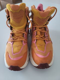 （分類：）位於 。 由 bryankl 提交（商品編號 1347840992，圖片 1）。簡介： 。