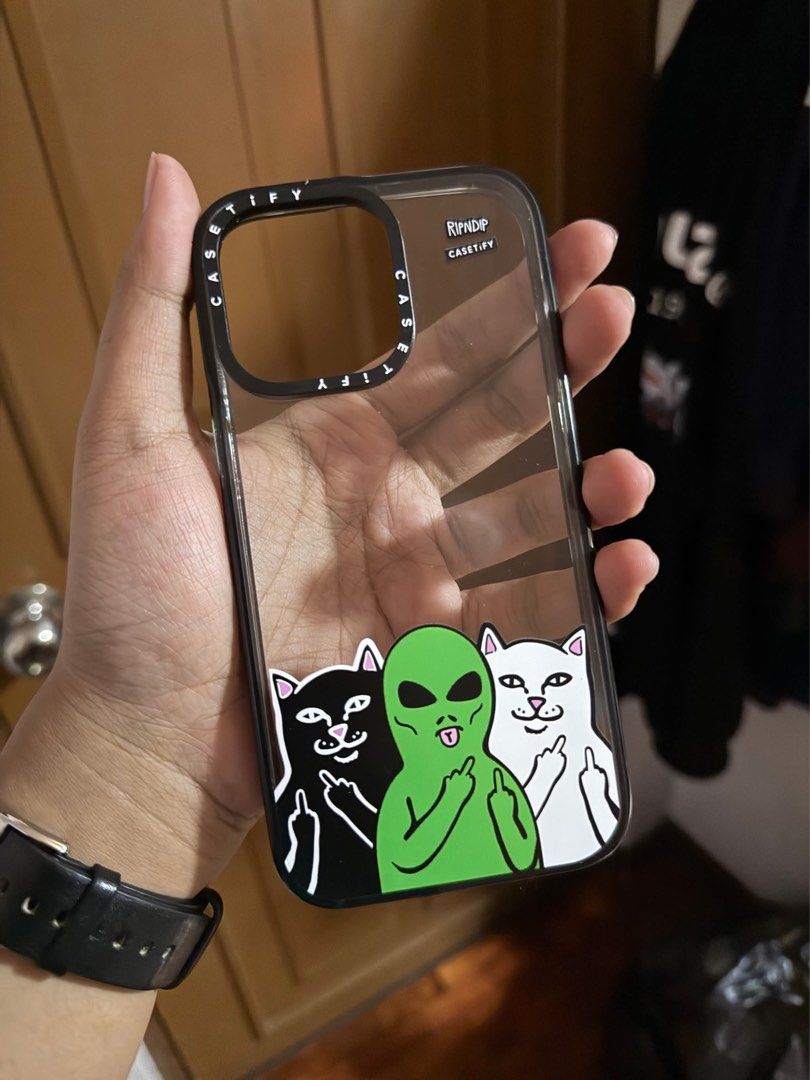 Iphone 14 Pro Max Casetify Cases (Category: Cases & Sleeves) located in Quezon City. Submitted by eiyji (Listing ID 1347835031, Image 2). Description: Iphone 14 Pro Max Casetify Cases hindi po siya authentic Castify can sell po as pack or if you want to 200 each Declutter lang since nag change phone RFS: upgraded to Iphone 16.