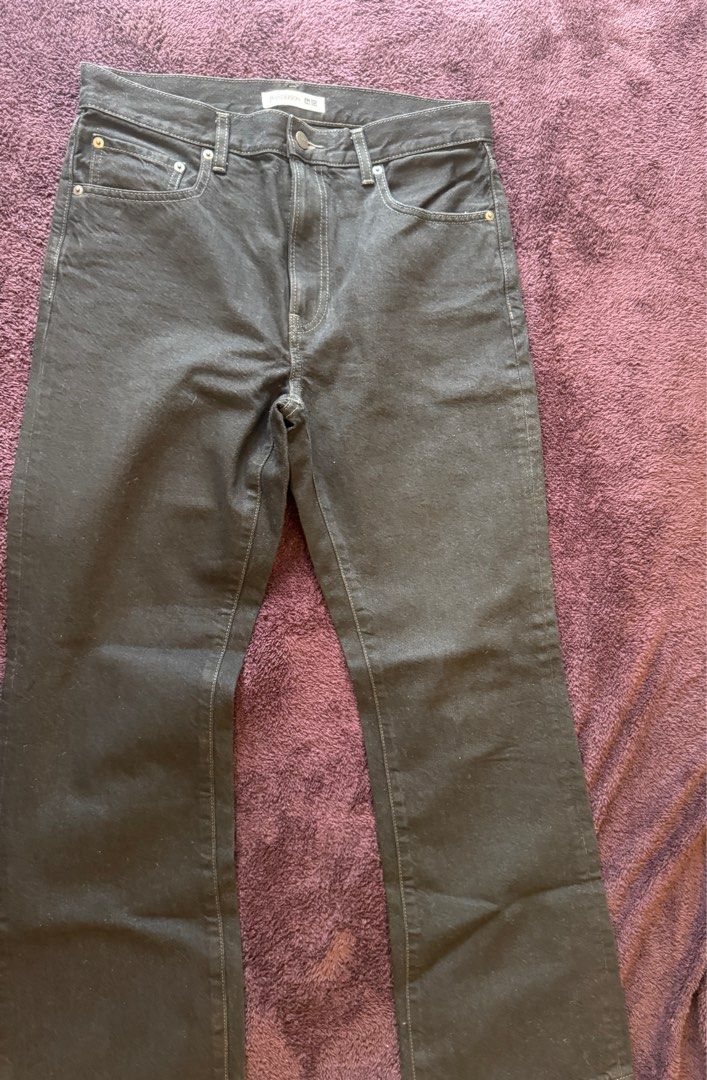 JW Anderson Uniqlo pants (Category: Jeans) located in Makati City. Submitted by masaca (Listing ID 1347667792, Image 1). Description: .