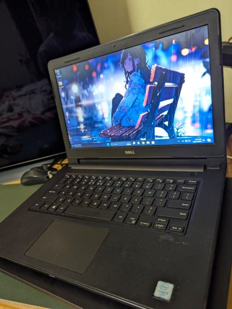 Laptop Dell with Ati Radeon Graphics Intel Core i3 6thGen with 8gb ram