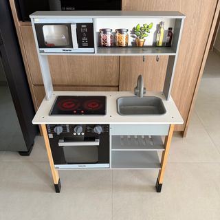 (Category: ) located in . Submitted by ohmyjosh (Listing ID 1306737907, Image 1). Description: .