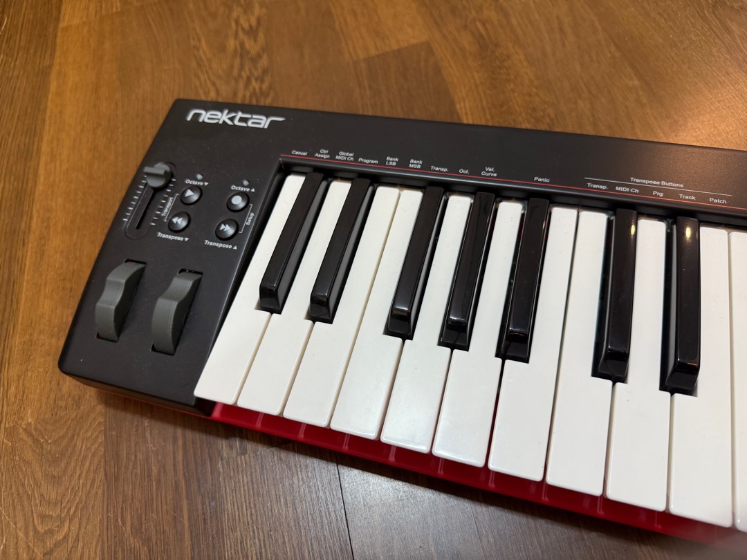 Nektar SE49 MIDI Keyboard Piano, Hobbies & Toys, Music & Media, Musical  Instruments on Carousell