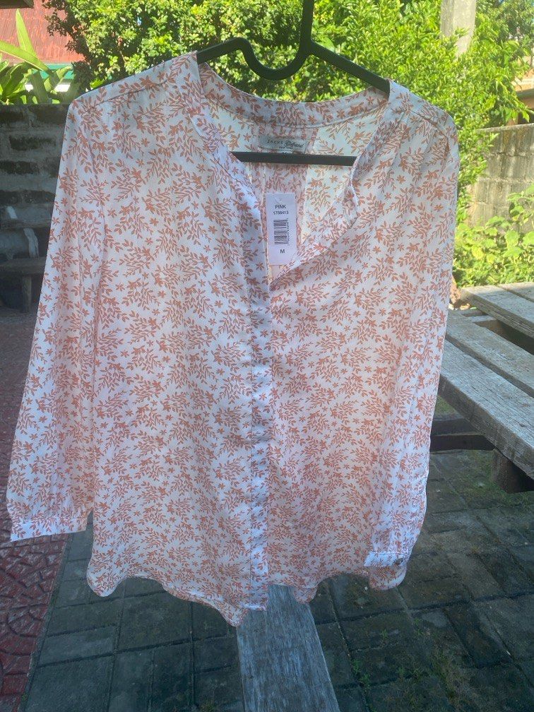 *New* Floral Long Sleeved Top (Category: Longsleeves) located in Manila. Submitted by itsjz (Listing ID 1347729254, Image 1). Description: .