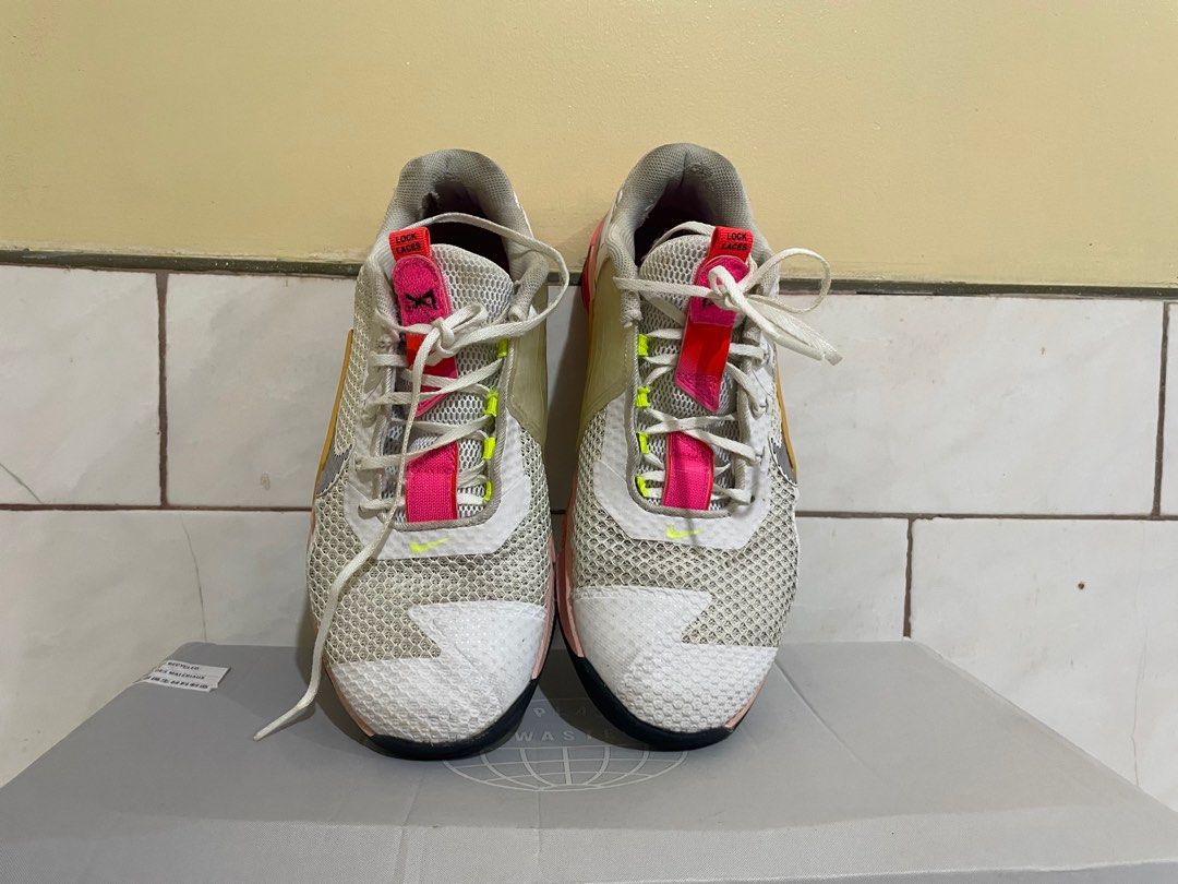 NIKE METCON7 (Category: Sneakers) located in Makati City. Submitted by puteteng (Listing ID 1347780231, Image 2). Description: Womens Nike Metcon 7 X White Pink Blast WMNS Marathon Running Shoes/Sneakers US9/6.5UK/40.5EUR well-used with minor defect shown on photo rfs: decluttering negotiable SF c/o buyer.