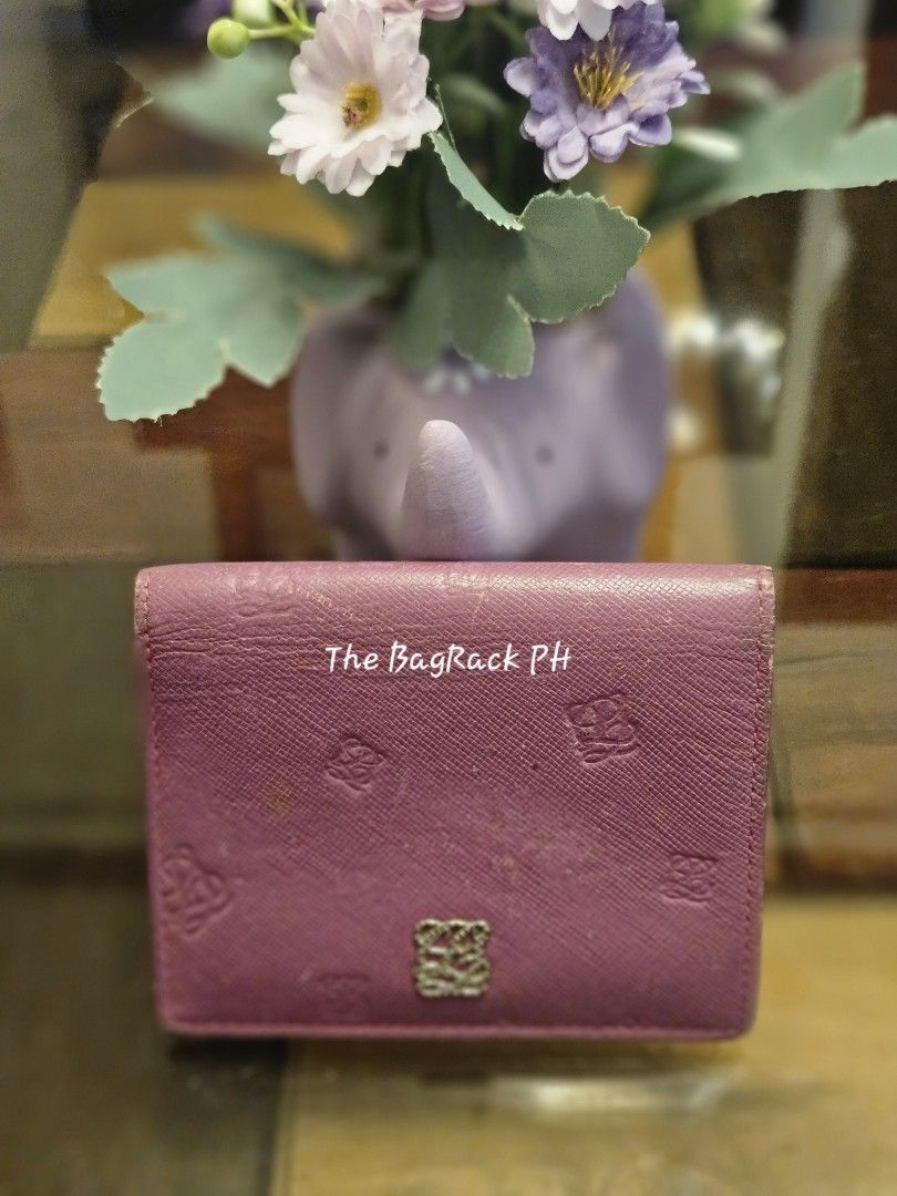 Original LQ Card Wallet (Category: Wallets & Card holders) located in Cabanatuan. Submitted by meyrasol (Listing ID 1347736459, Image 1). Description: snap button issue oxidized leather corner wears.