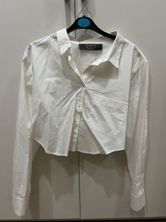 (Category: ) located in . Submitted by closet.fix (Listing ID 1347813719, Image 1). Description: .
