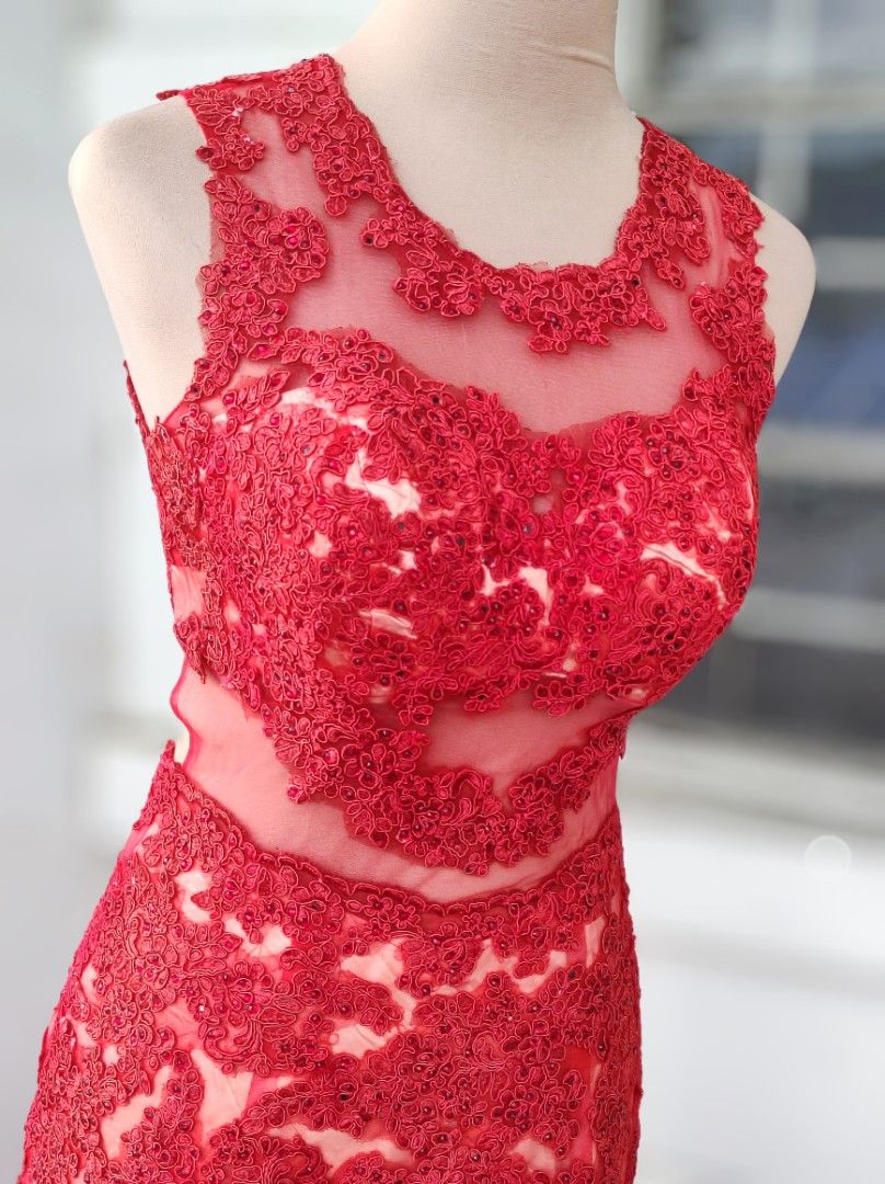 Red lace backless mermaid gown evening (Category: Evening dresses & gowns) located in Rizal. Submitted by lexycolour (Listing ID 1347733363, Image 2). Description: LP clearance saleeeee May isang long gown ako na same brand neto and brand-new with price tag nasa 18k pero mas maganda pa to kaso used na. ( maybe mas mahal pa to) 💖size M (mannequin size M) 💖gold Inner 💖PADDED 💖backless 💖 washed ⚠️ with few missing beads not noticable.