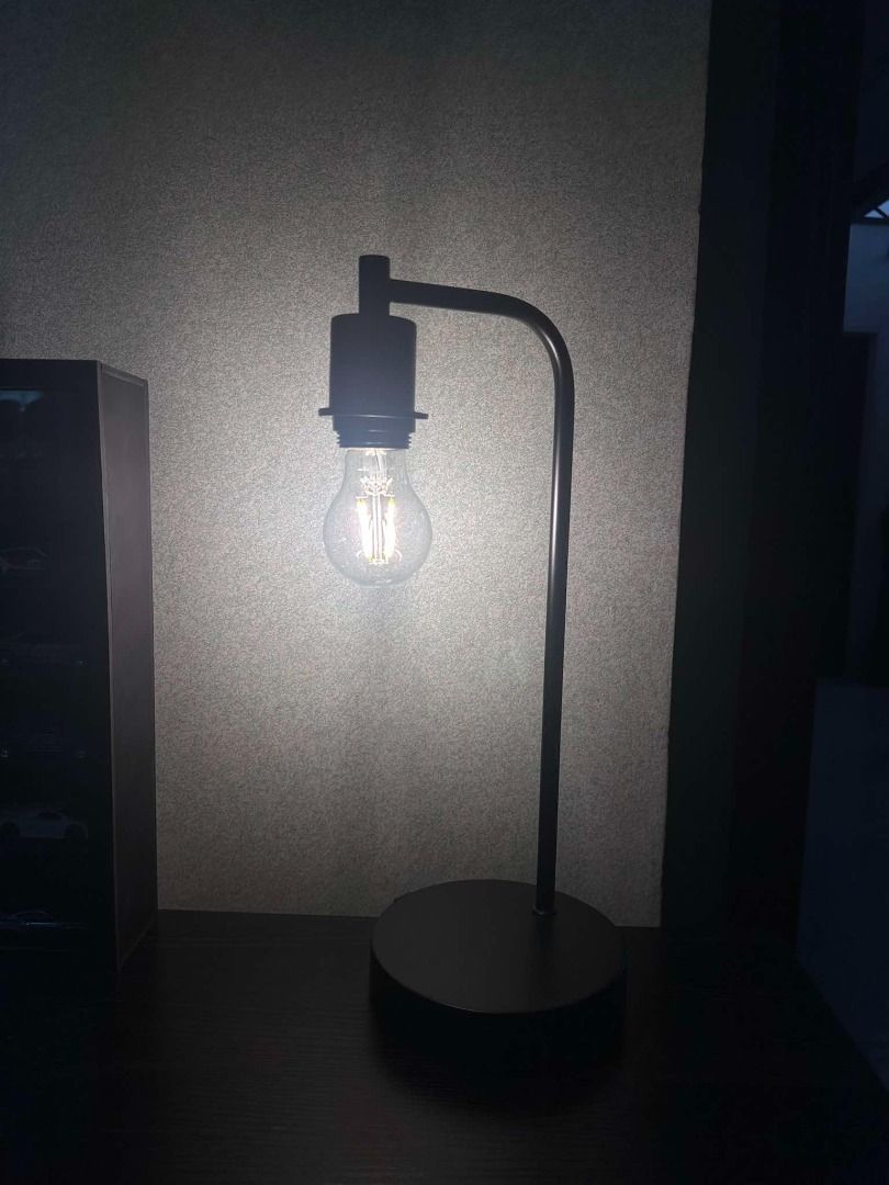 Retro Vintage Light Bulb Table Lamp (Category: Lighting) located in Cebu City. Submitted by farrellz (Listing ID 1347758758, Image 3). Description: - touch to turn on lamp - rarely used, not plugged in - used for design lang - comes with 2 USB ports - charging port - FREE light bulb RFS: no space.