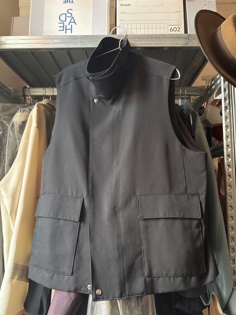 Ryo takashima FLY FRONT MILITARY VEST, 男裝, 上身及套裝, 背心- Carousell