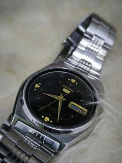 (Category: ) located in . Submitted by vprtimepieces (Listing ID 1347825803, Image 1). Description: .