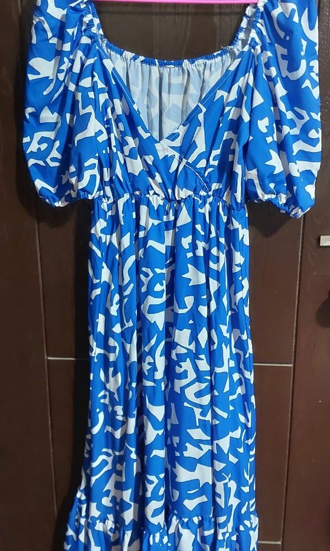 Summer dress (Category: Dresses) located in Manila. Submitted by mpirerules (Listing ID 1347764423, Image 1). Description: Summer dress Best fits medium to large No exchange For sale, no swap MOP: BDO/BPI/Gcash/Maya Shipping to be shouldered by buyer. No free shipping. No meet-ups..