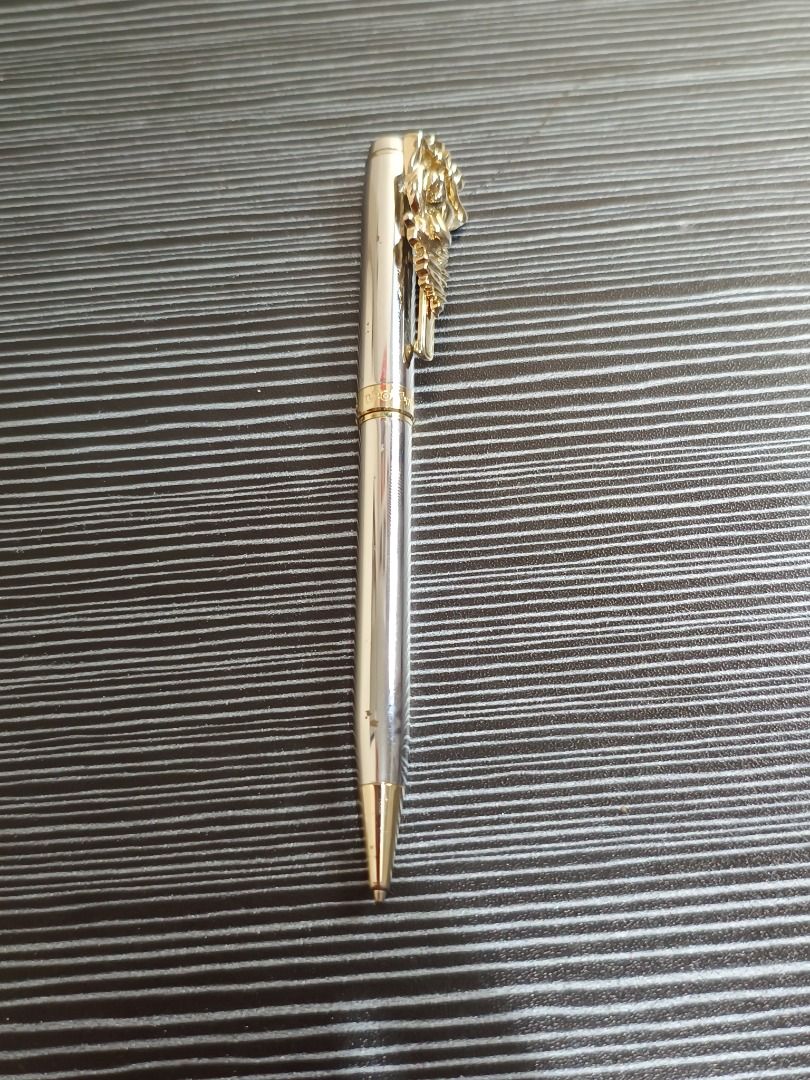 Tazmanian Devil Metal Ball pen 1996 (Category: Vintage Collectibles) located in Paranaque City. Submitted by donjuan_thegreat (Listing ID 1347835883, Image 1). Description: Item in very good vintage condition Purchased in Spain Released 1996 Metal Pen Dimensions: L 13.7 cm Taz figure: 4.5 cm For pick-up at UPS 5 Parañaque or can ship at buyer´s expense #Taz #Tazmaniandevil #looneytunes #ballpen #vintage #pen .