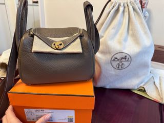 （分類：）位於 。 由 teddybearbear1234 提交（商品編號 1347721253，圖片 1）。簡介： 。