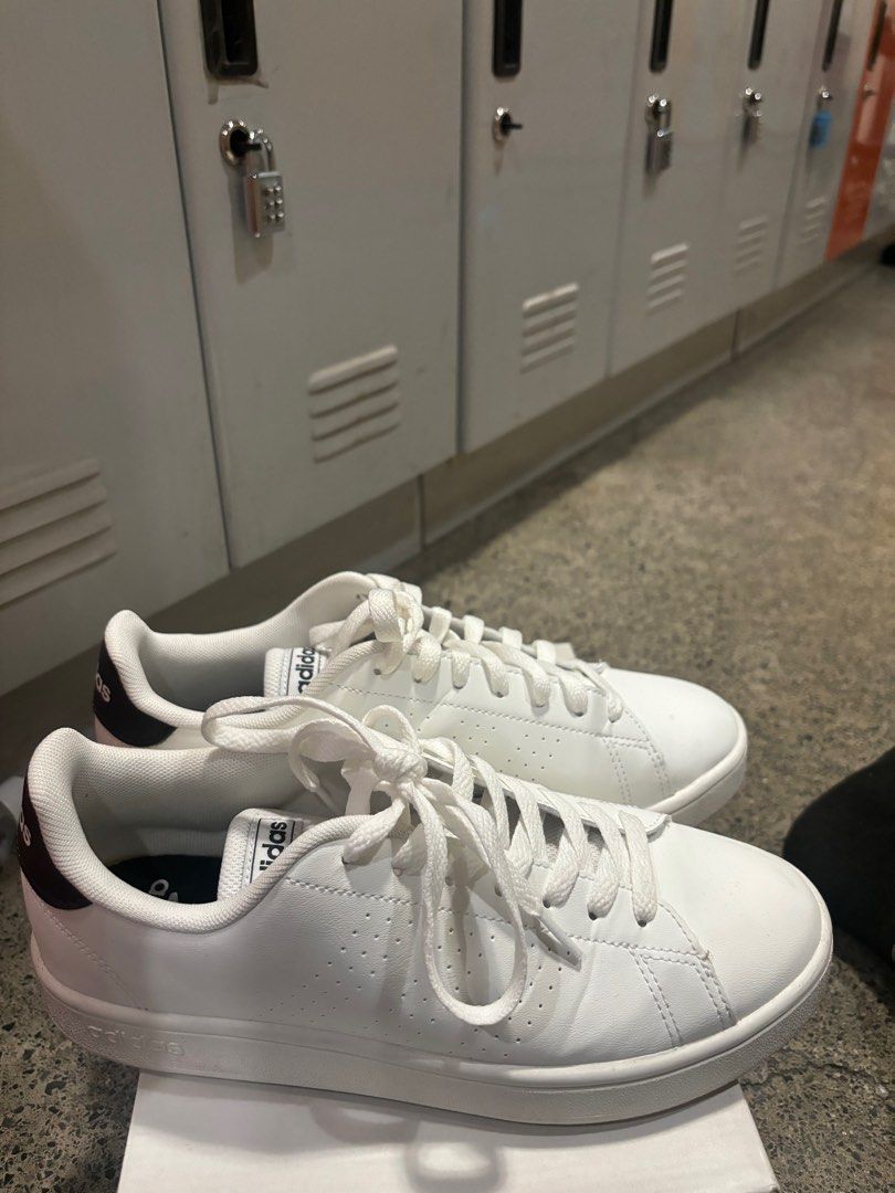 Adidas Advantage Base (Category: Sneakers) located in Bacoor. Submitted by andi2001 (Listing ID 1347984620, Image 3). Description: rfs: need money only used twice US 7 UK 6.5.