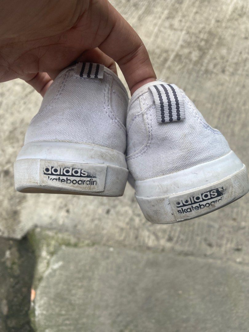 ADIDAS SKATEBOARDING SLIP-ON (Category: Sneakers) located in Calamba. Submitted by youngraven (Listing ID 1347862666, Image 3). Description: FOR SALE or Trade to you smaller slip-on shoe size 7.5M ADIDAS SLIP-ON SKATEBOARDING slight dirt Slight heel drag Size 8M 26CM 41 EU I ONLY USE IT ON CYCLING, Not skateboarding.