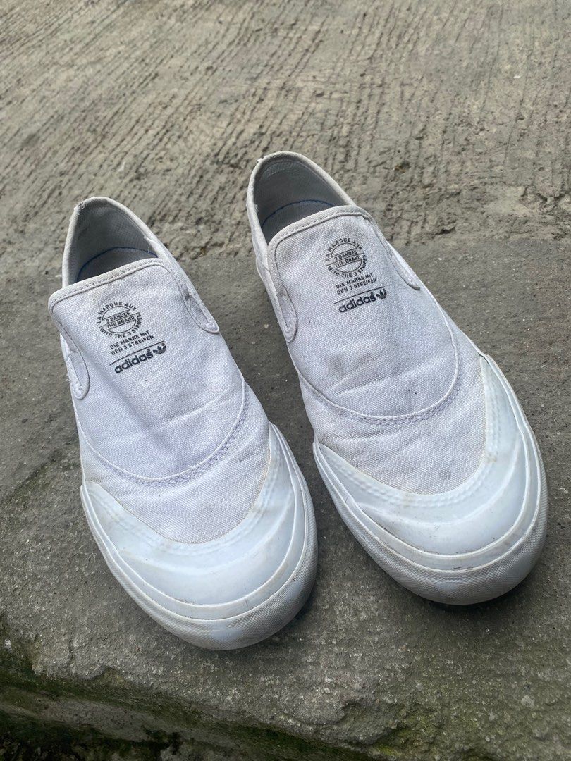 ADIDAS SKATEBOARDING SLIP-ON (Category: Sneakers) located in Calamba. Submitted by youngraven (Listing ID 1347862666, Image 2). Description: FOR SALE or Trade to you smaller slip-on shoe size 7.5M ADIDAS SLIP-ON SKATEBOARDING slight dirt Slight heel drag Size 8M 26CM 41 EU I ONLY USE IT ON CYCLING, Not skateboarding.