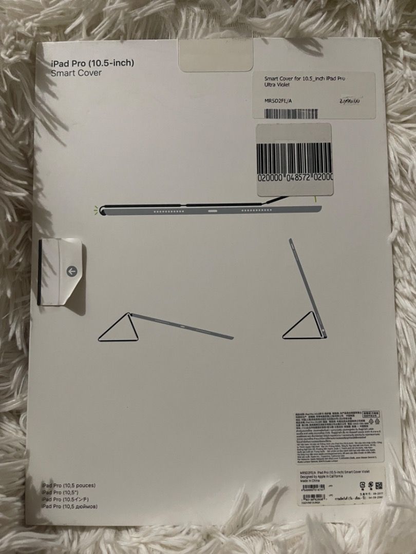 Apple iPad Pro 10.5 inch Smart Cover (Category: Cases & Sleeves) located in Manila. Submitted by misspajama (Listing ID 1347992495, Image 2). Description: Brand new but unsealed Guaranteed authentic SRP 2,990.