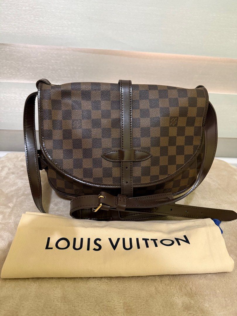 Authentic LV Saumur 30 (Category: Luxury Bags & Wallets) located in Manila. Submitted by red08_2022 (Listing ID 1347896255, Image 1). Description: .