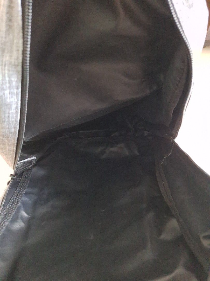 Backpack (Category: Backpacks) located in Singapore. Submitted by purpledotjunior (Listing ID 1347934002, Image 3). Description: Brand new simple backpack. 2 zipper compartment. There is waterproof lining inside the bag..