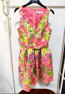 (Category: ) located in . Submitted by style-a-porter (Listing ID 1347884168, Image 1). Description: .