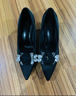 (Category: ) located in . Submitted by crisha12 (Listing ID 1347878607, Image 1). Description: .
