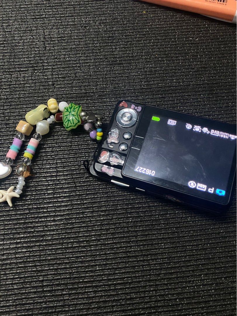camera (Category: Cameras) located in Kuala Lumpur. Submitted by user5050 (Listing ID 1347989015, Image 3). Description: works perfectly gambar just nice like the pictures given. i just recently stopped using it idk why i just bought it for fun 😭 charger n transfer gamba tu include text me if u want example pictures of the camera .