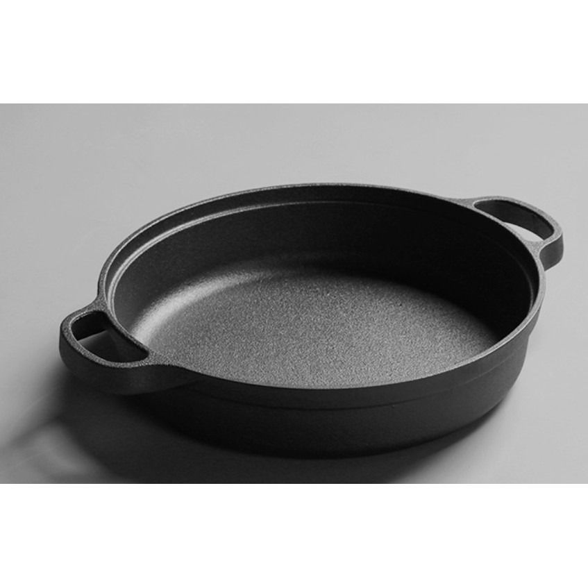 Cast Iron Non Stick Paella Pan (Category: Cookware & Accessories) located in Quezon City. Submitted by trustrade86136 (Listing ID 1347862247, Image 2). Description: The classic paella pan shape has a large flat bottom allowing for fast and even heat distribution. It can be used for both cooking and serving. -made with durable iron material -easy to clean -traditoinal paella pan shaped -avoid using metal materials for cooking and washing -Applicab