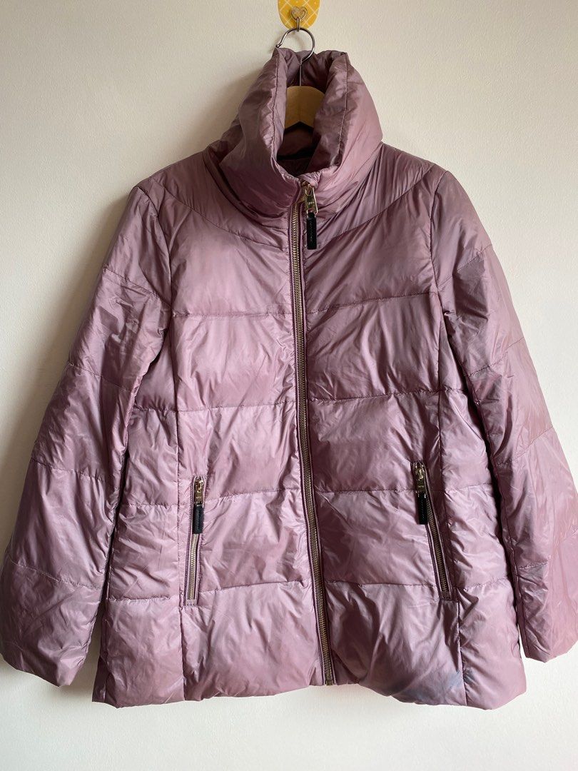 Esprit Jacket (Category: Coats, Jackets and Outerwear) located in Singapore. Submitted by trinketbox (Listing ID 1347876014, Image 1). Description: Tagged S but fits up to M. There is bluish stain (see 4th photo) at the bottom (ironically I found it after dry cleaning). Selling as it’s abit tight on me now..