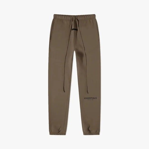 FOG ESSENTIAL SWEATPANTS "HARVEST " (Category: Joggers) located in Taguig. Submitted by legitonhand.ph35961 (Listing ID 1347850217, Image 1). Description: FOG ESSENTIALS SWEATPANTS HARVEST SIZE XS 5999PHP 💯BNEW AND AUTHENTIC 📦COD AVAILABLE VIA LBC 🛵LALAMOVE AROUND METRO MANILA 📍 TAGUIG LOC.