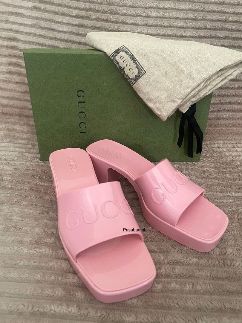 Gucci rubber sandals / EU 39 / 12500 (Category: Sneakers & Footwear) located in Dasmarinas. Submitted by dubaibae (Listing ID 1347914884, Image 1). Description: Brand new.