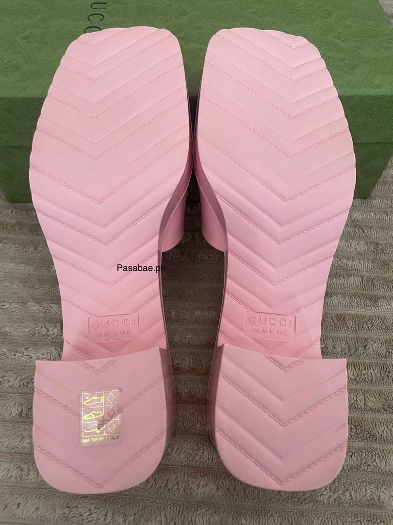 Gucci rubber sandals / EU 39 / 12500 (Category: Sneakers & Footwear) located in Dasmarinas. Submitted by dubaibae (Listing ID 1347914884, Image 2). Description: Brand new.