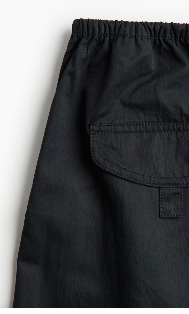 HM Parachute Trousers (Category: Other Bottoms) located in Manila. Submitted by declutterbydl (Listing ID 1347876966, Image 3). Description: Used it once. Bought it for 1490. Realized I got the wrong size. No issue. Good as New. Color rate is 10/10. .