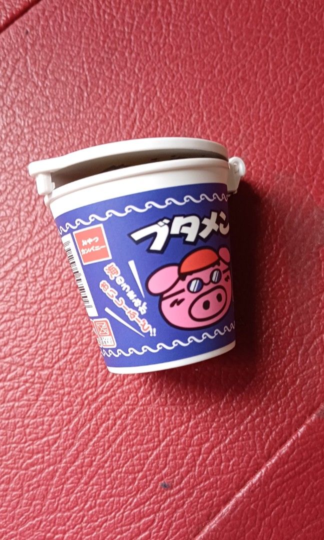 Instant Noodle Gashapon (Category: Designer & Blind Box Toys) located in Manila. Submitted by kahlen36985 (Listing ID 1347912554, Image 1). Description: Authentic from japan! I don't have the original gacha ball but I have extras from other gachas if you'd like to receive it in a ball..