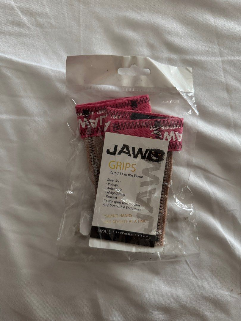 Jaws WOD Pull Up Hand Wraps/Grips (Category: Weights & Dumbbells) located in Quezon City. Submitted by loveniccc (Listing ID 1347875385, Image 1). Description: .