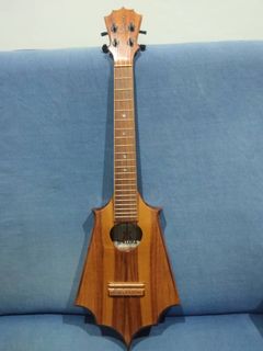 (Category: ) located in . Submitted by samguitarcollection (Listing ID 1347980653, Image 1). Description: .