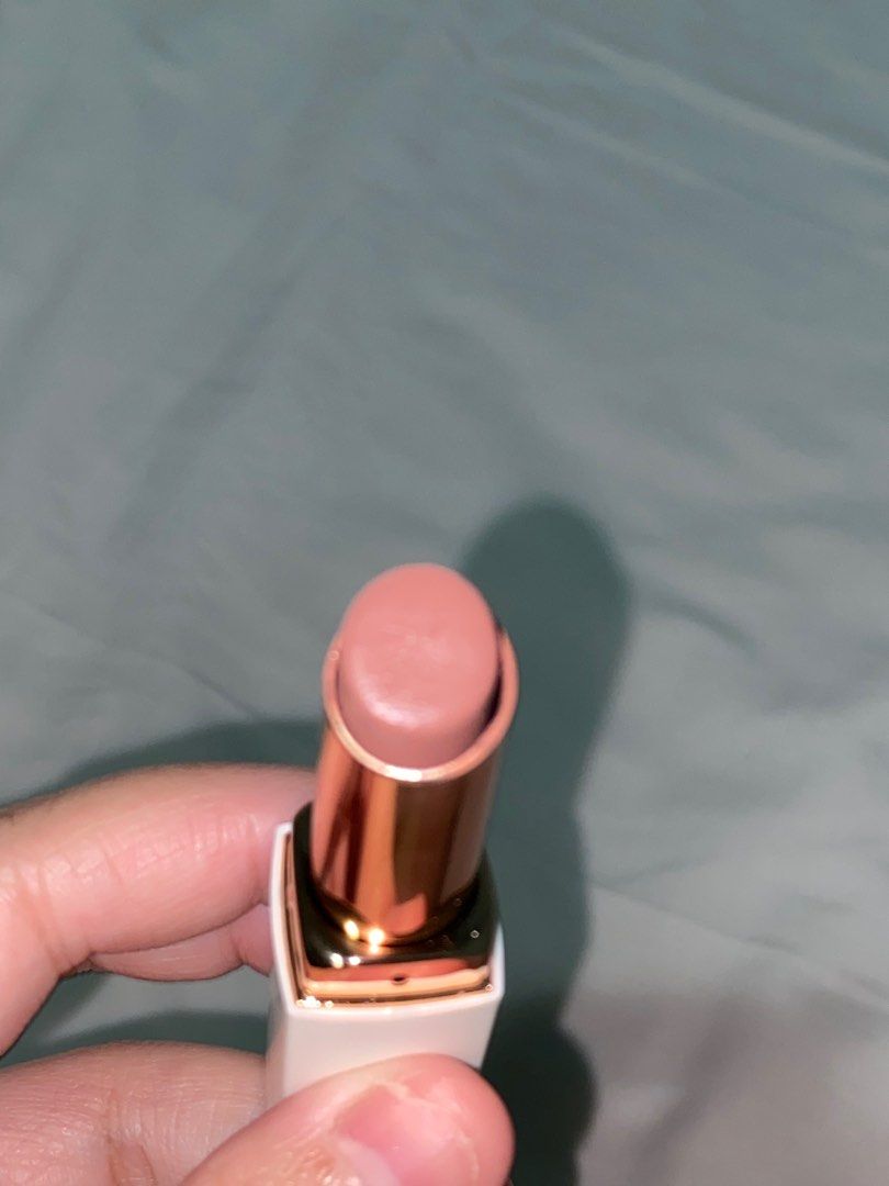 LIPSTICK / MAKEUP (Category: Makeup) located in Koronadal. Submitted by sxn__ (Listing ID 1347966807, Image 2). Description: spotlight satin butter lips - I Can - used once for my thirstrap hahaha - bought it this year lang - not my shade / di bagay saakin MOP: Gcash.