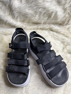 (Category: ) located in . Submitted by iwearclothingph (Listing ID 1347877869, Image 1). Description: .