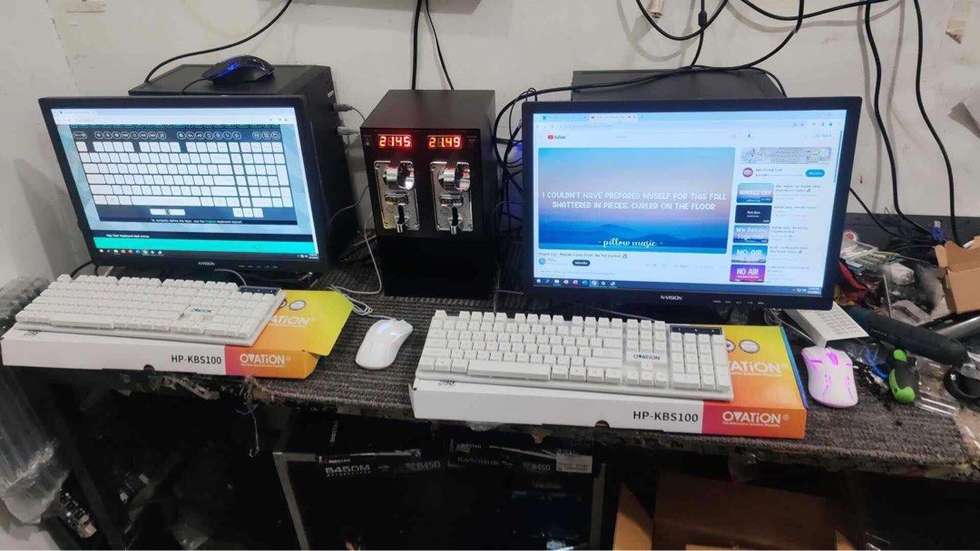 Piso net (Category: Desktops) located in Manila. Submitted by villanueva95216 (Listing ID 1347993674, Image 1). Description: Almost 2months ko lang napalaruan. Natengga na busy sa work, bili ko jan 24k. 2 computer with free piso net box at free cable wifi. Tawaran nyo if magkasundo sa price g!.