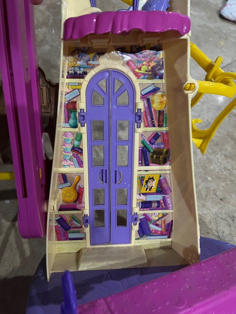 Play house / Tangled (Category: Kids Toys) located in Pasig City. Submitted by melaniesn (Listing ID 1347979487, Image 3). Description: Doll house / Tangled Payment methods: BPI/ GCash/ BDO .