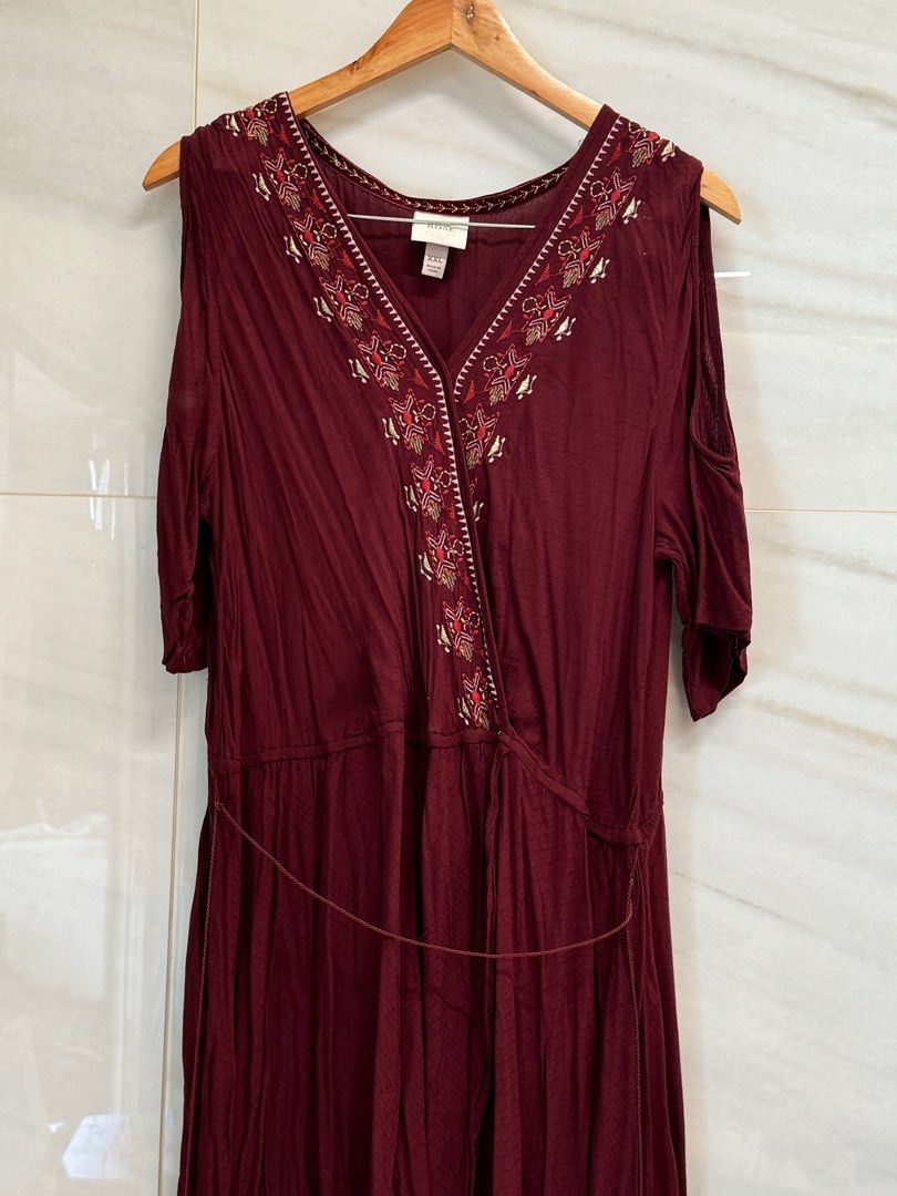 Plus Size Boho Dress (Category: Dresses) located in Manila. Submitted by declutterwithme08 (Listing ID 1347973838, Image 2). Description: - XXL on tag - bohemian style Helping Tags: Zara Mango Forever 21 H&M Uniqlo Bershka Stradivarius COS Harlan and Holden Urban Revivo Dorothy Perkins .