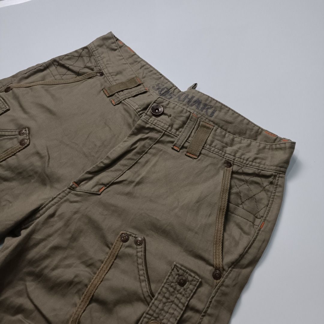 RARE EDWIN CARGO TACTICAL UTILITY PANTS TRAVIS SCOTT STYLE (Category: Trousers) located in San Mateo. Submitted by r4wpcks (Listing ID 1347994463, Image 3). Description: Size on Tag: Medium Best Fit: 32 - 33 inches Waist: 32 - 33 inches Length: 40 inches Leg Hole / Hem: 9.5 inches Condition: 9/10 Color Rate: 9/10 Issue: Minimal tatter on hem COLOR MAY VARY DUE TO LIGHTING Location: San Mateo Rizal, near Marikina J&T/Lalamove courier, shipping fee