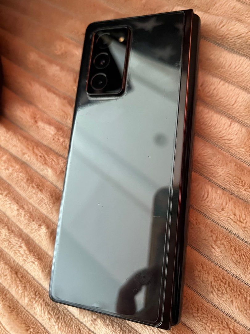 samsung galaxy z fold 2 (Category: Samsung) located in Manila. Submitted by bornthisway22 (Listing ID 1347871696, Image 3). Description: samsung Galaxy fold 2 5g 256 gb in great condition no issue unit and case .
