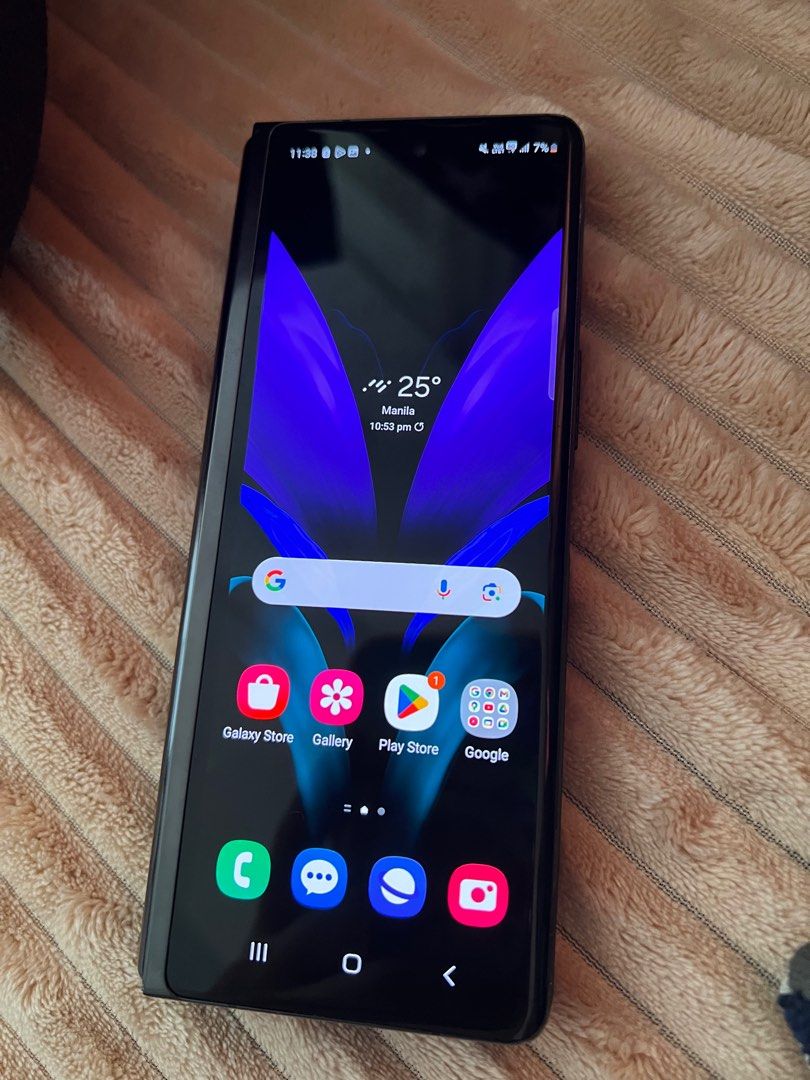 samsung galaxy z fold 2 (Category: Samsung) located in Manila. Submitted by bornthisway22 (Listing ID 1347871696, Image 1). Description: samsung Galaxy fold 2 5g 256 gb in great condition no issue unit and case .